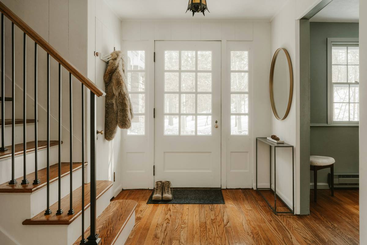 farmhouse style entryway furniture