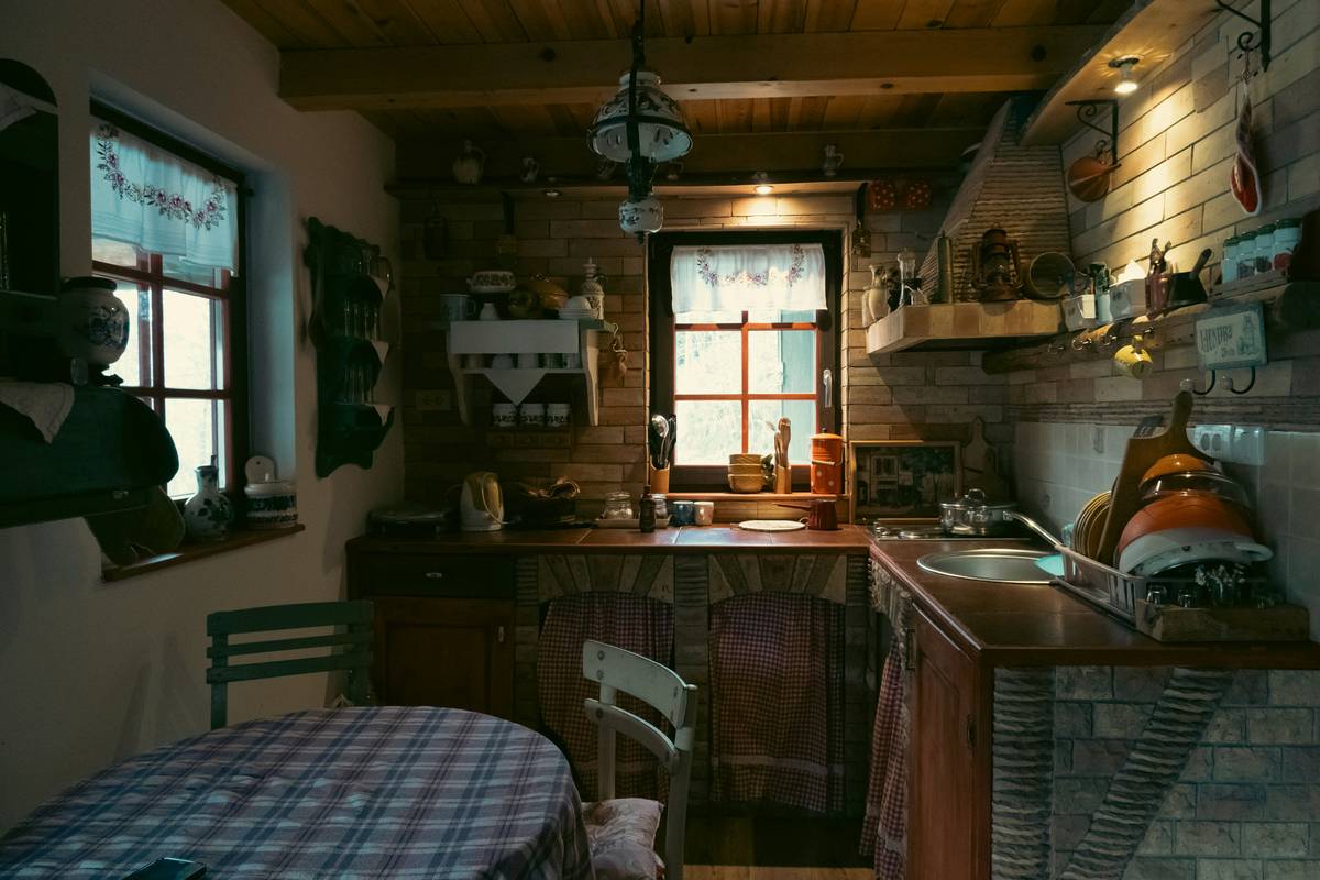 What Exactly Are Farmhouse Interior Design Styles—and Why Do They Still Rule in 2024?